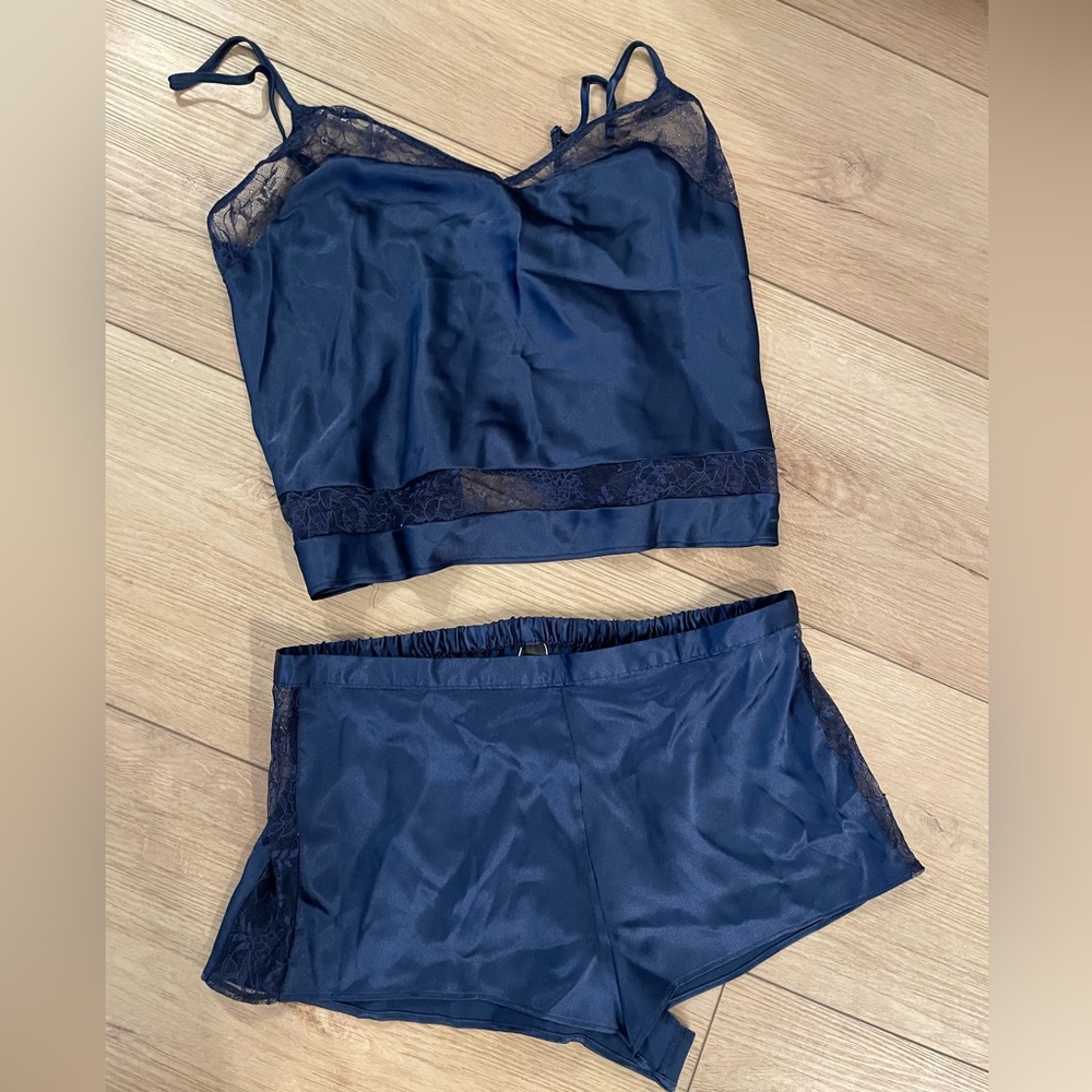 Victoria’s Secret 2-Piece Nightie